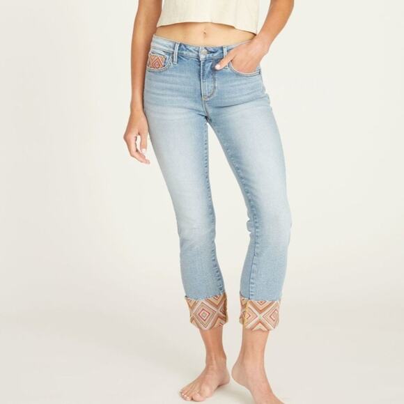 DRIFTWOOD Denim - NWT Driftwood Colette Crop Jean SIZE 33 Diamond Daze Blue Emrboidered NEW